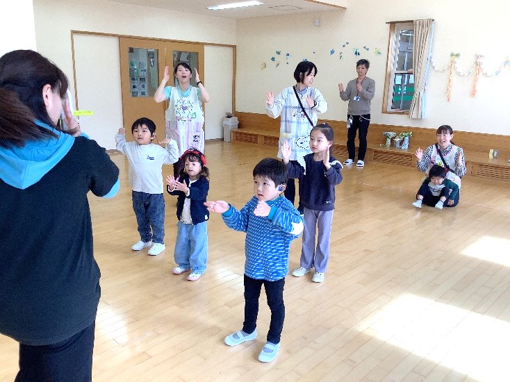 写真：幼稚部体操教室