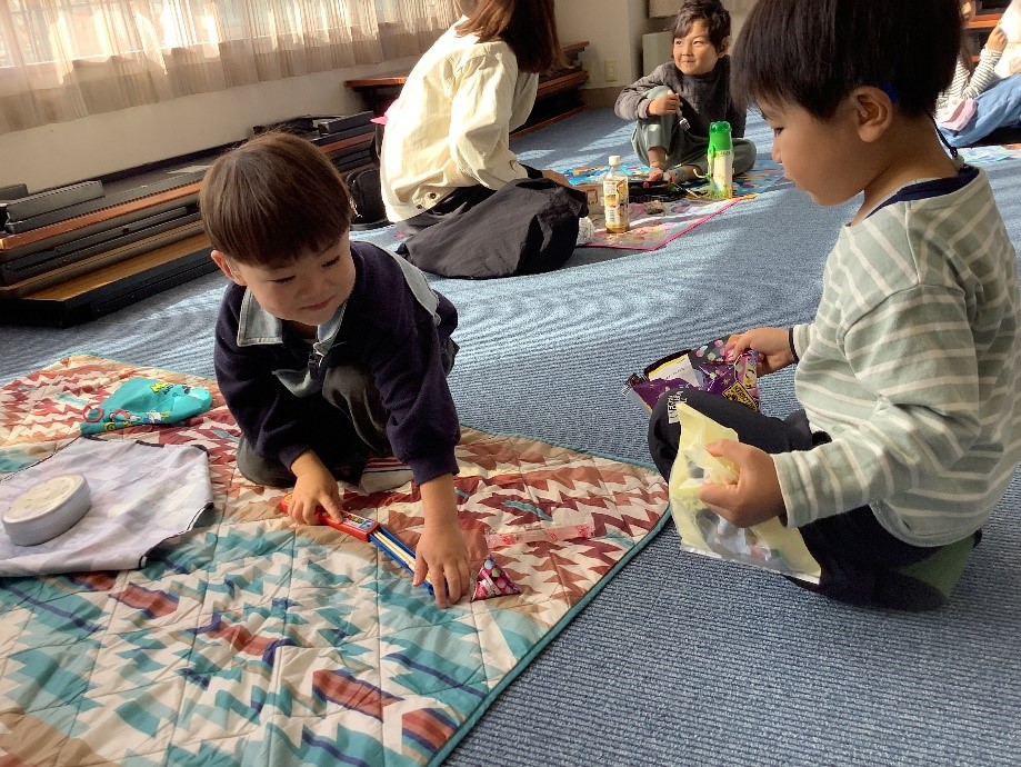 写真：幼稚部秋の遠足