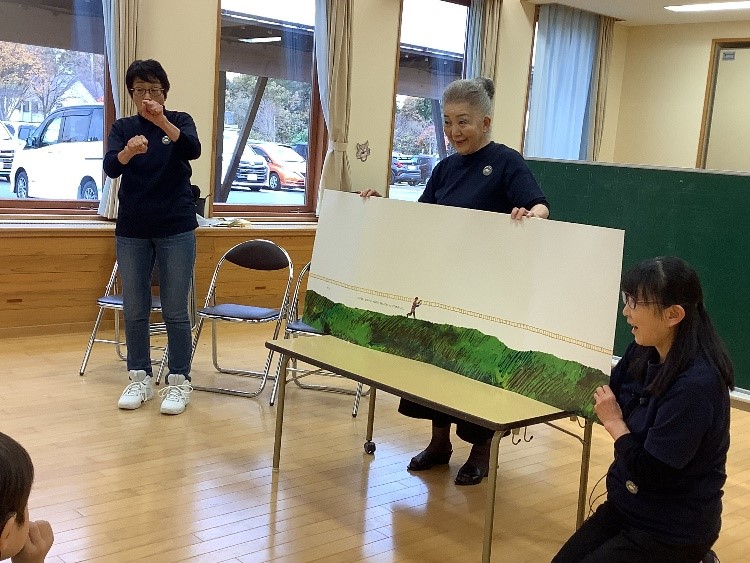 写真：幼稚部おはなし会4