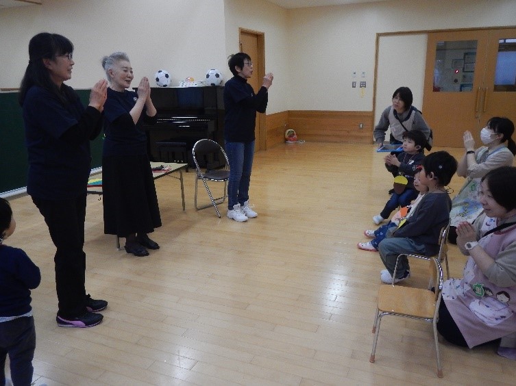 写真：幼稚部おはなし会6