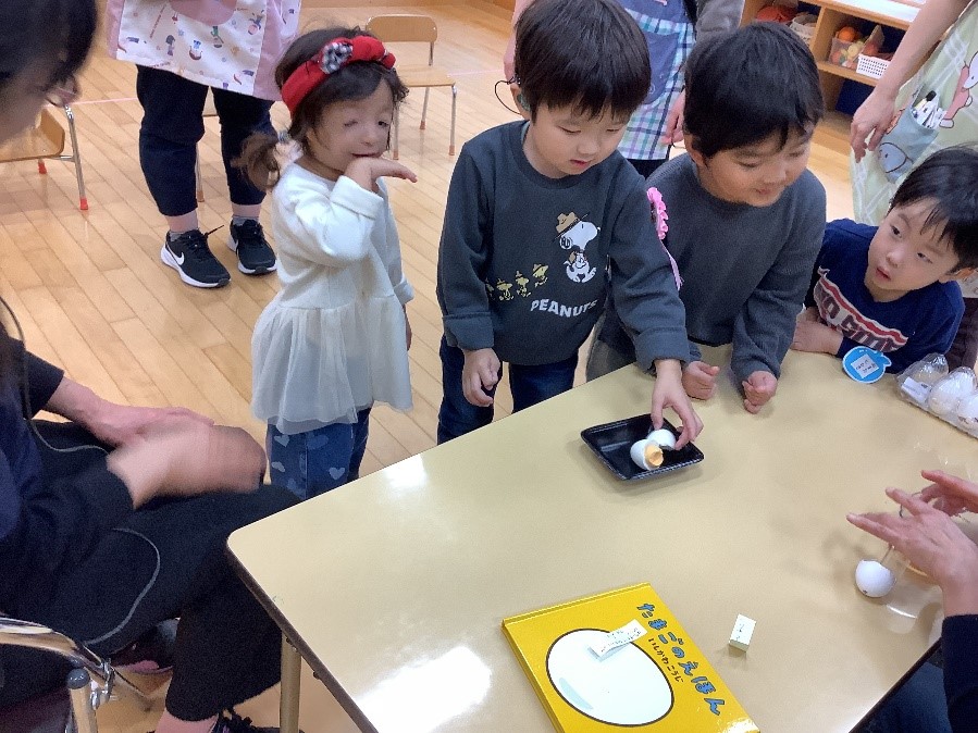 写真：幼稚部おはなし会3