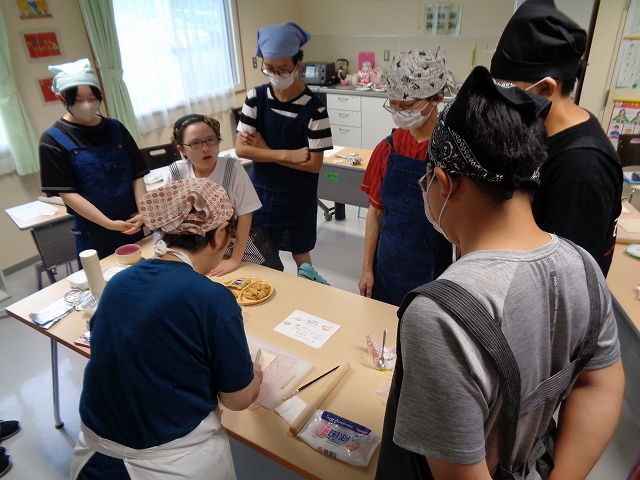 パイづくりの様子