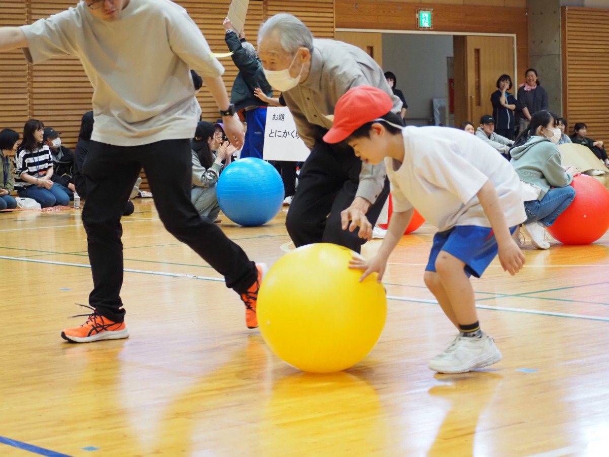令和7年度の運動会（小学部）の写真
