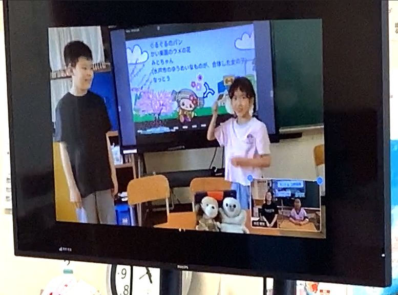 水戸市について紹介してもらっている写真