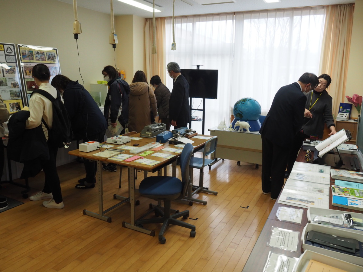 視覚支援学校の展示の様子