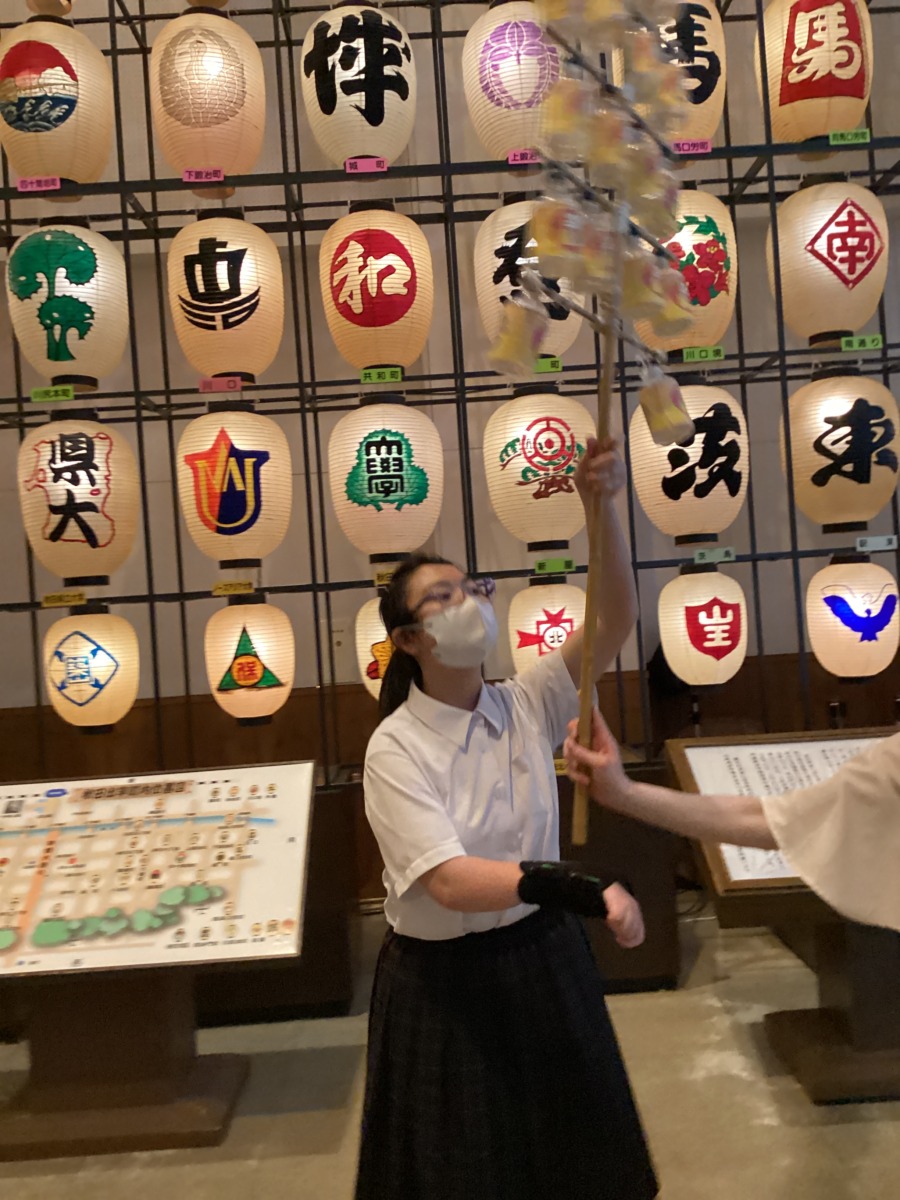 写真：ミニ竿燈体験