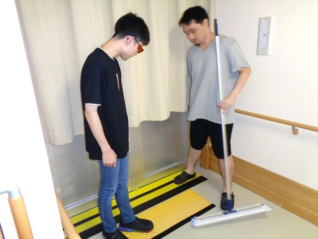 写真：掃除の様子