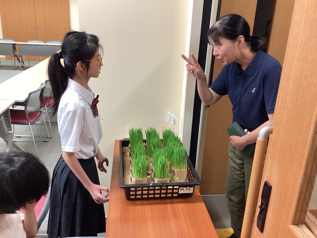 中にはかがやきの丘内の他校からのお客さんも