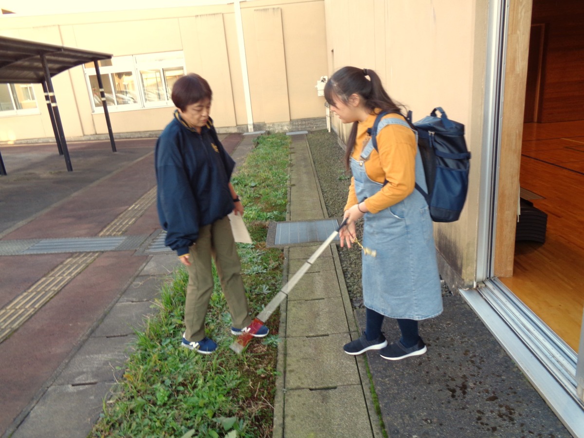 非常口の段差を体験