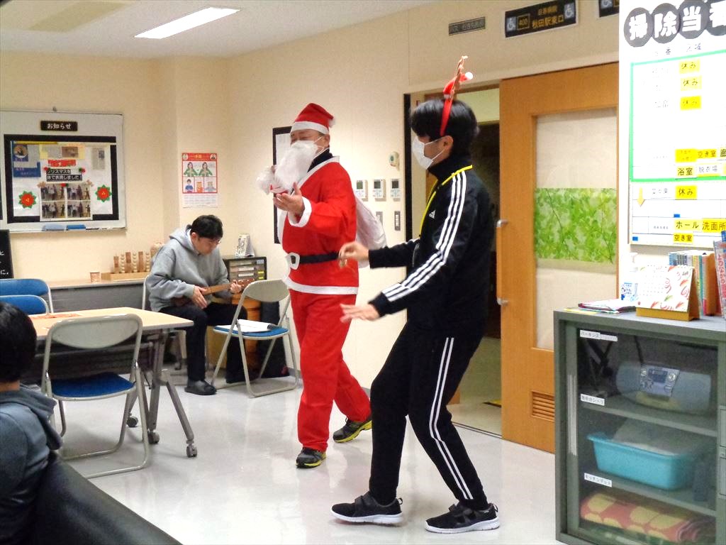 校長先生による「ウクレレ演奏」