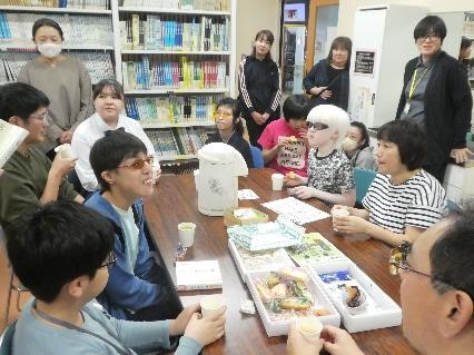 ヨムベカフェの様子