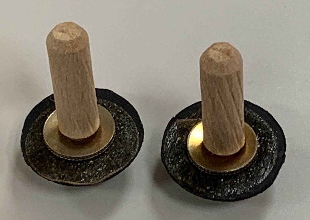 写真7　自作のペグの裏側