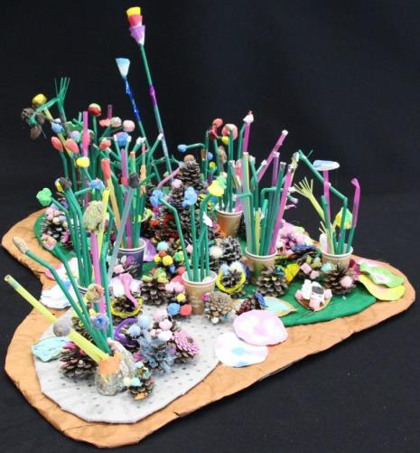 自由作品「にょき にょき カラフル ぼっくり」
