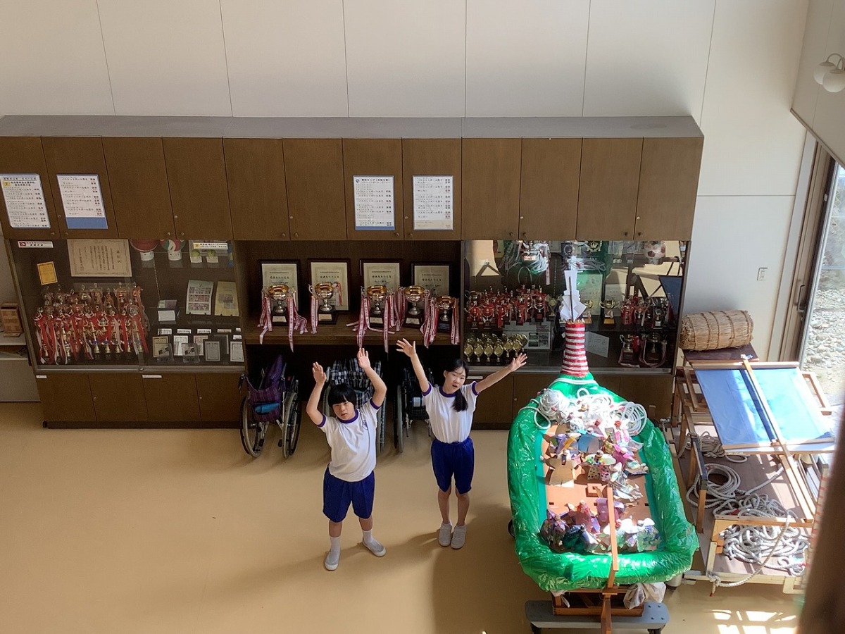 佳作「バンザイ!!」